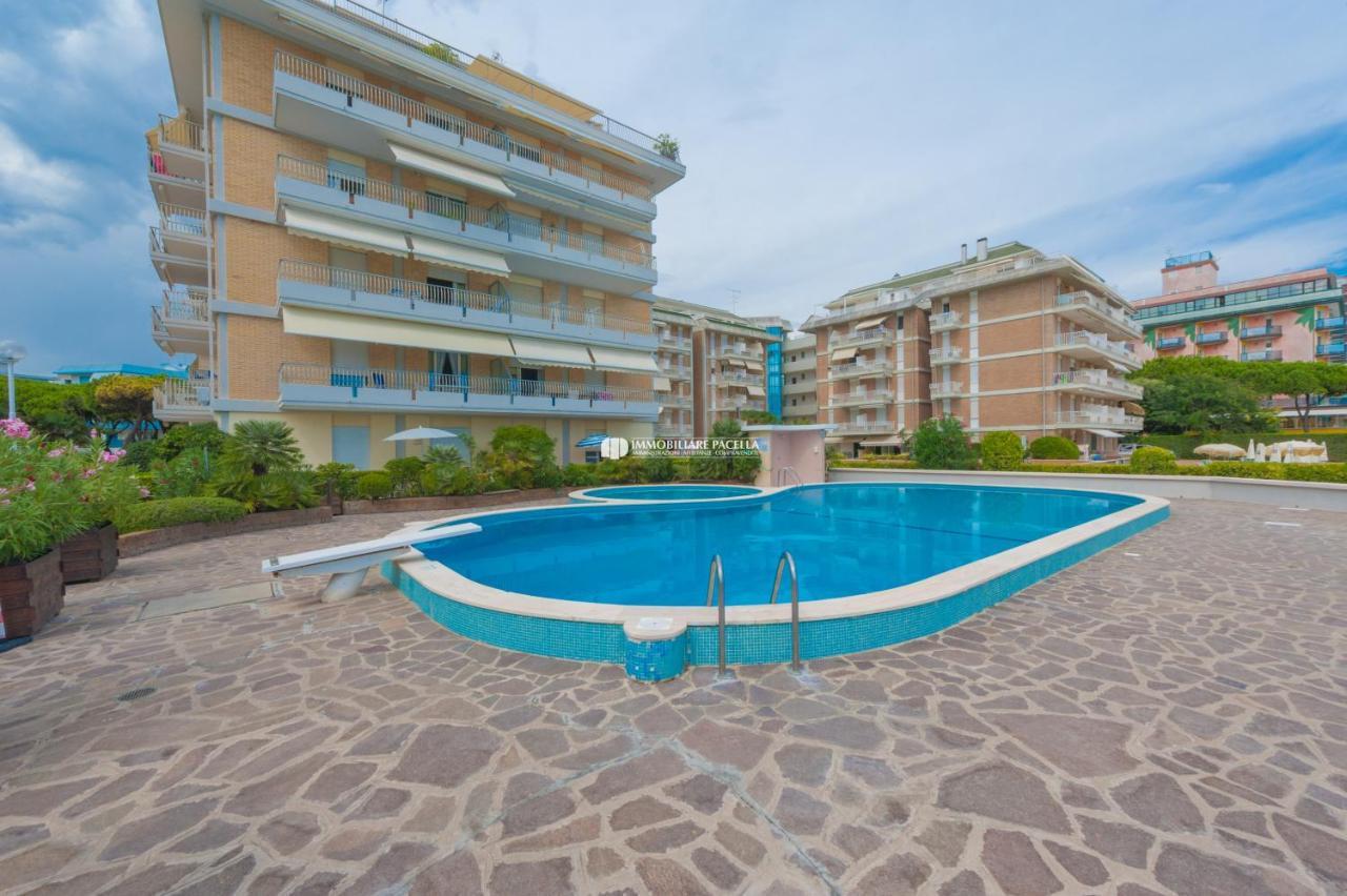 Residence Solmare Immobiliare Pacella Lido di Jesolo Bagian luar foto